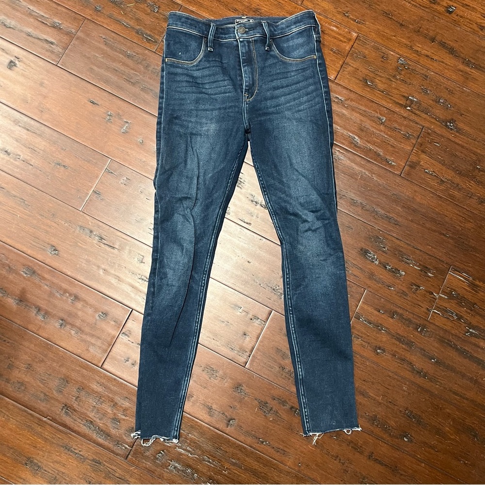 Abercrombie & fitch high rise skinny button Jean legging size 26